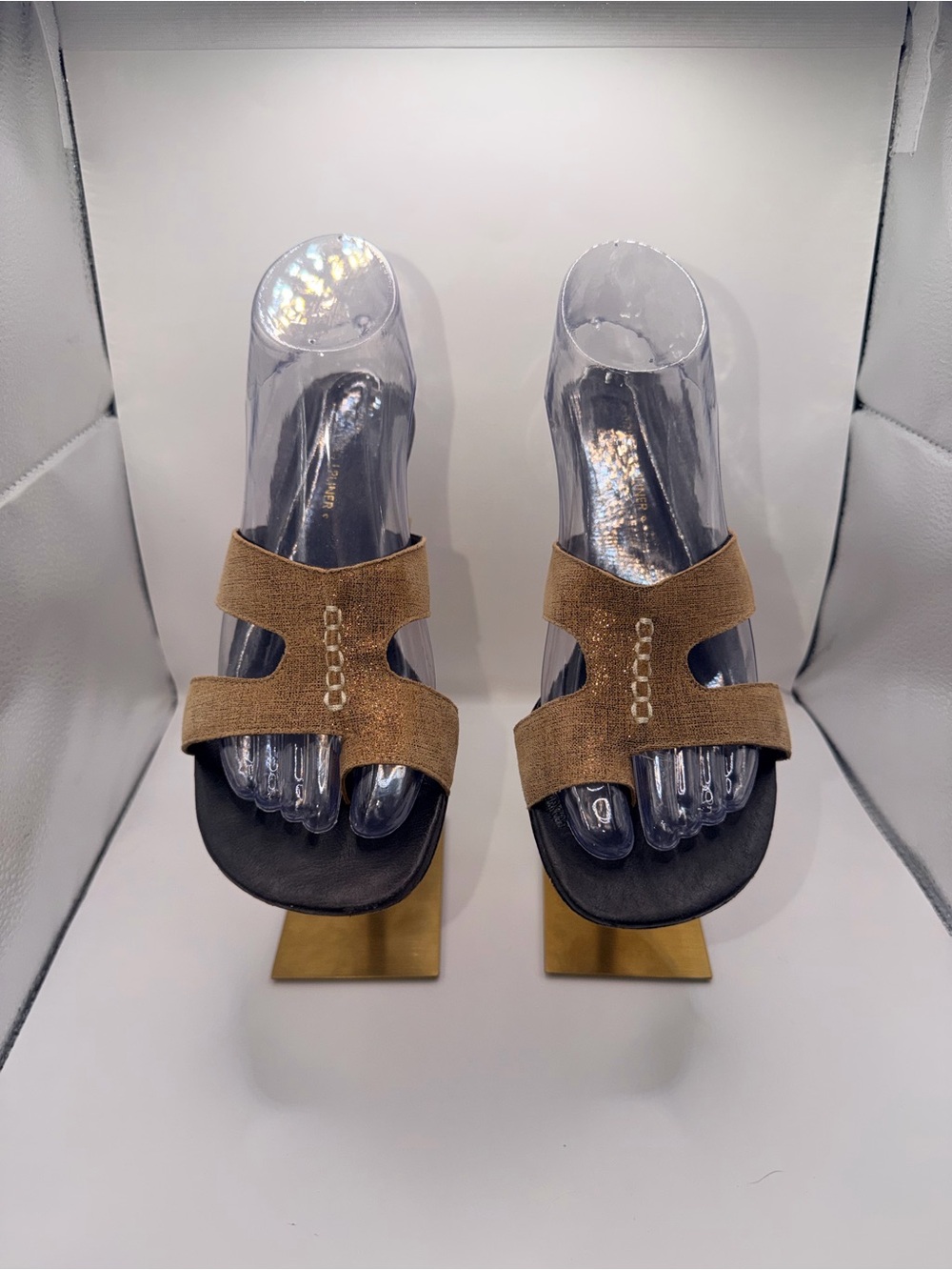 Donald J Pliner Vonna Metallic Linen Leather Heel Sandals Bronze Gold 8.5M